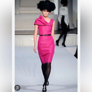 Oscar de la Renta Runway Origami Fuschia Sheath 100% Silk Cocktail Dress unique